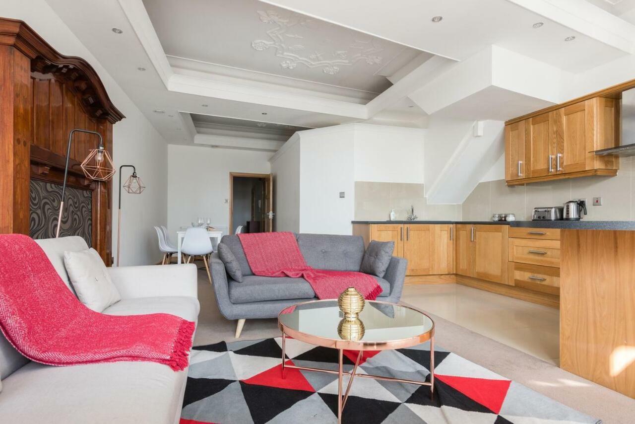The College Green Loft - Historic Light-Flooded 3Bdr Home ブリストル エクステリア 写真